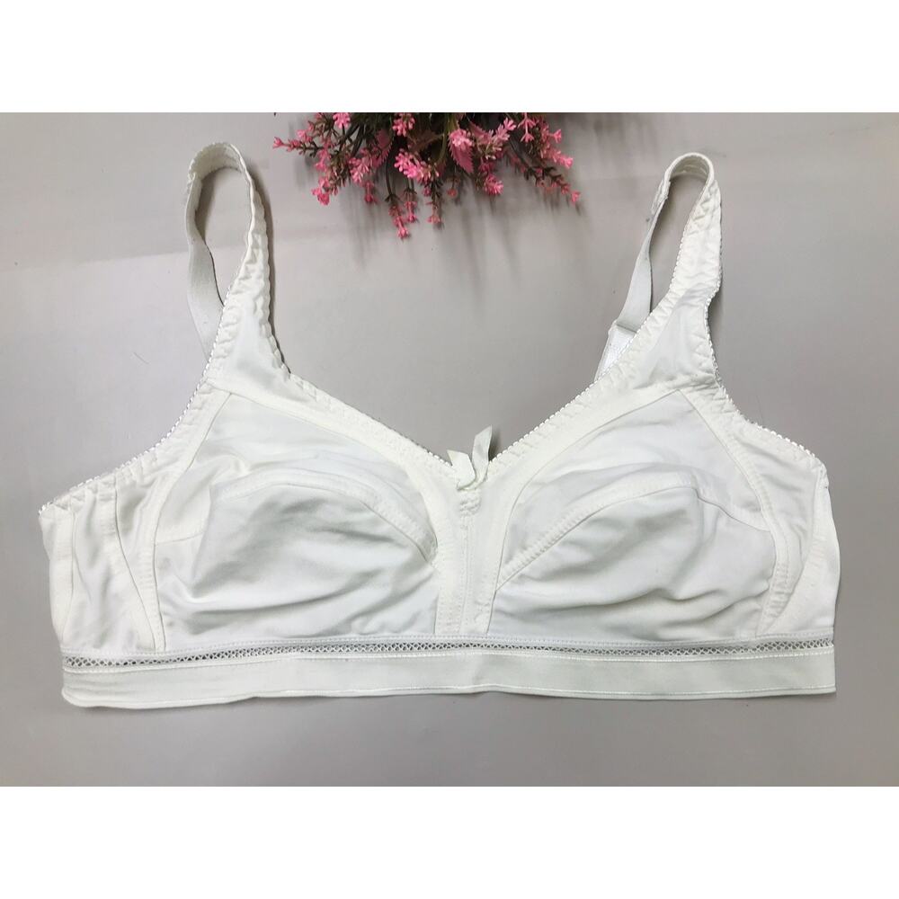 Pree-owed Carnival Unlined Wireless Bra 42D Straps White Style R188X Stretch